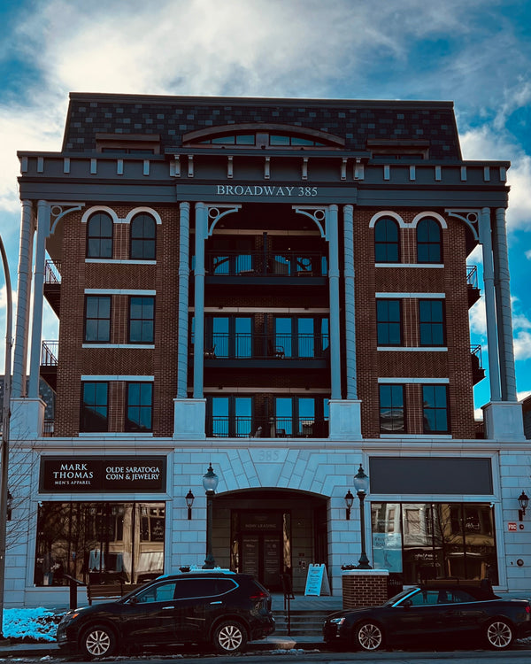 Olde Saratoga Coin & Jewelry store building in Saratoga Springs